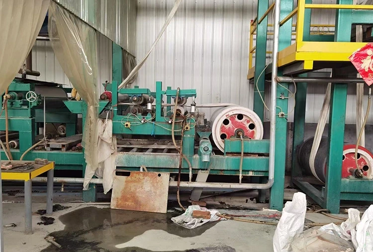 อุปกรณ์เมมเบรนกันน้ำแอสฟัลต์