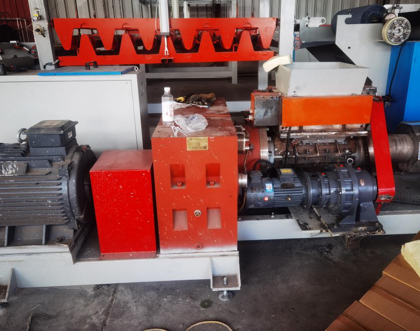 สายการผลิตเมมเบรนกันน้ำยางบิวทิล